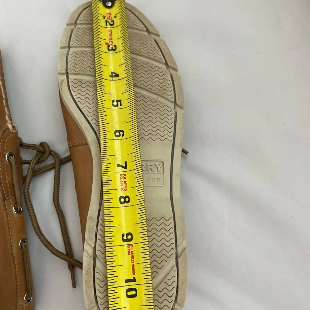 Men’s Sperry Authentic Original 2-Eye Boat Shoe Size 8M. Lace closure. Leather